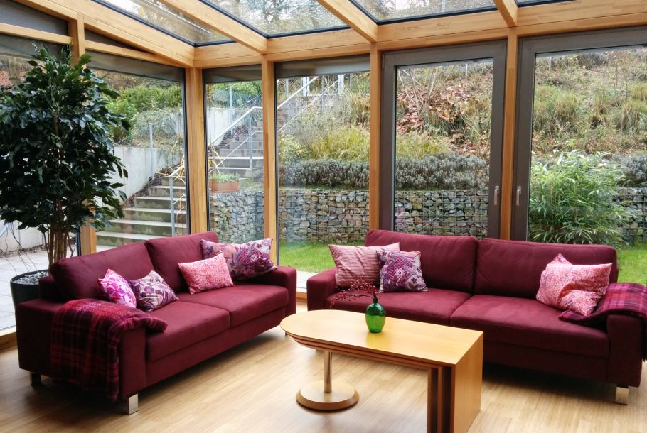 Couch in Wintergarten