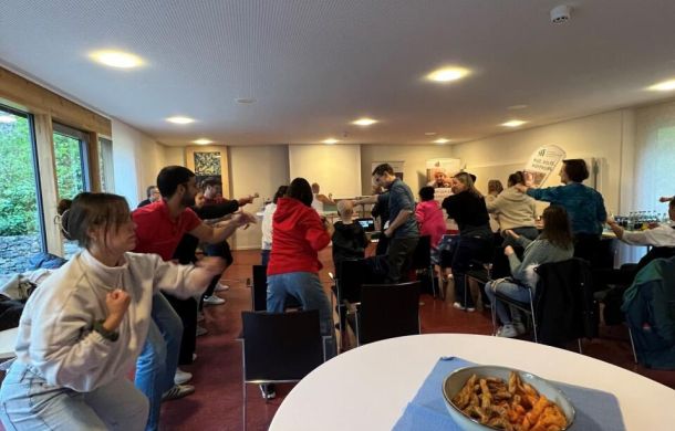 Erfolgreicher „Spotlight“-Vortrag: Sport als Kraftquelle für kleine Heldinnen und Helden